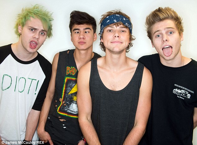 5SOS Group Pic